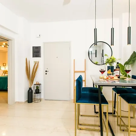 #avant_garde #beach 2',downtown 5' Rethymno (Crete)